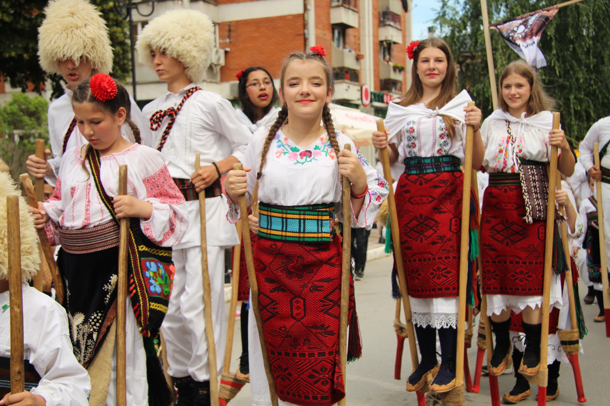 Homoljski motivi igranje na stulama