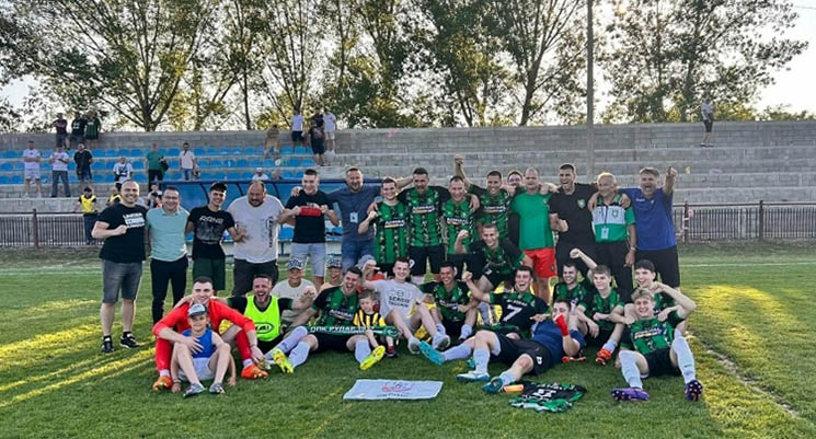 B639fbae8945f8d0376a8e5b71d22158 xl