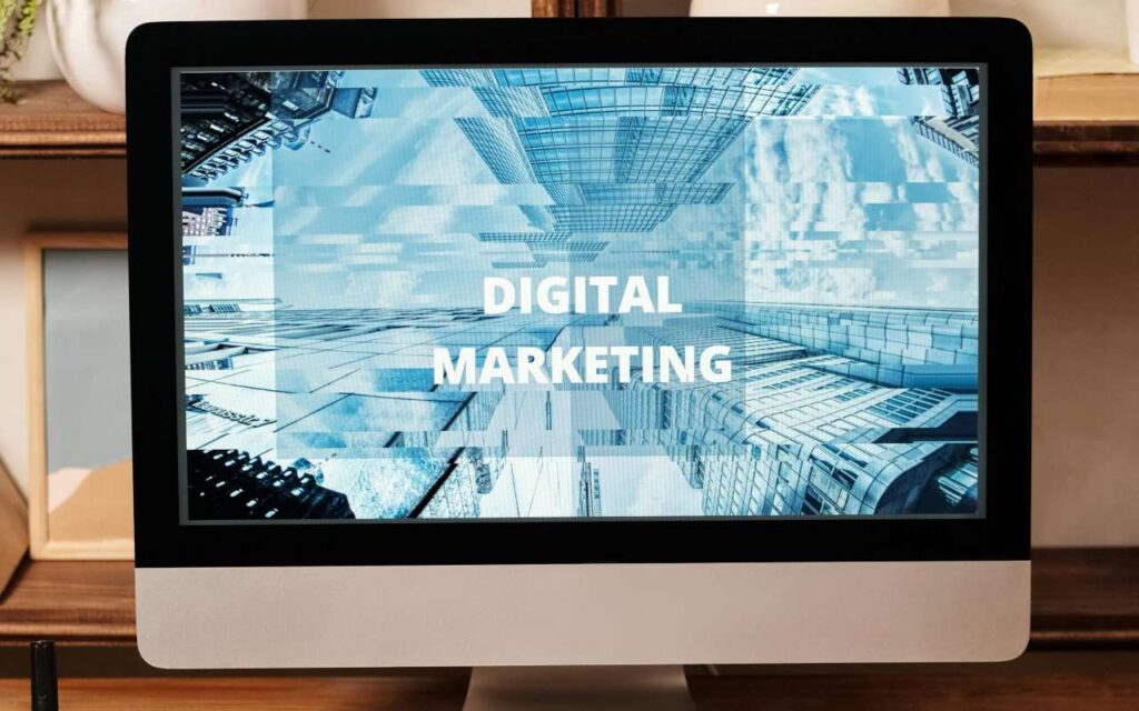 Digitalni marketing kompjuter