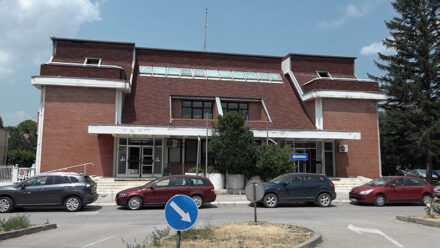 Petrovac školski dispanzer 01