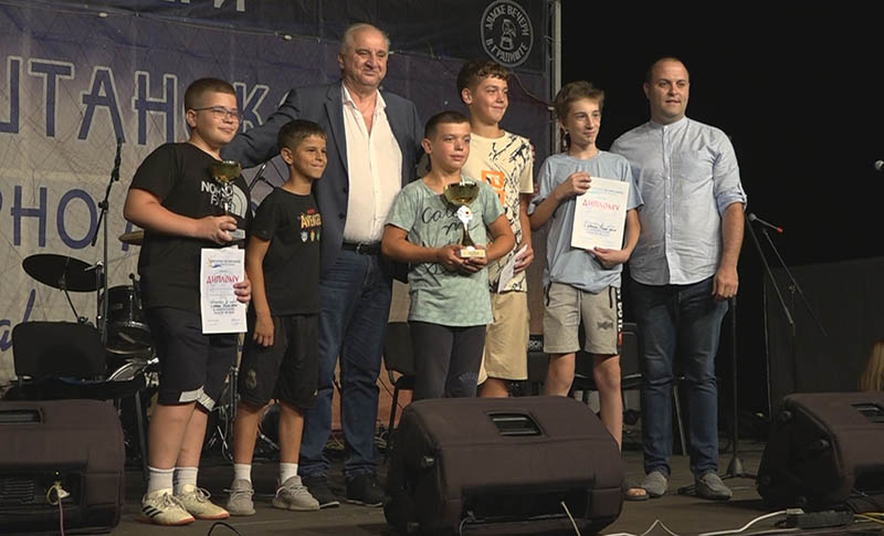 Alaske veceri 2025 06