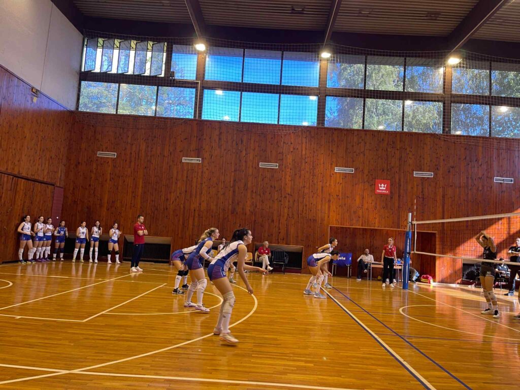 Crno bele mladi radnik