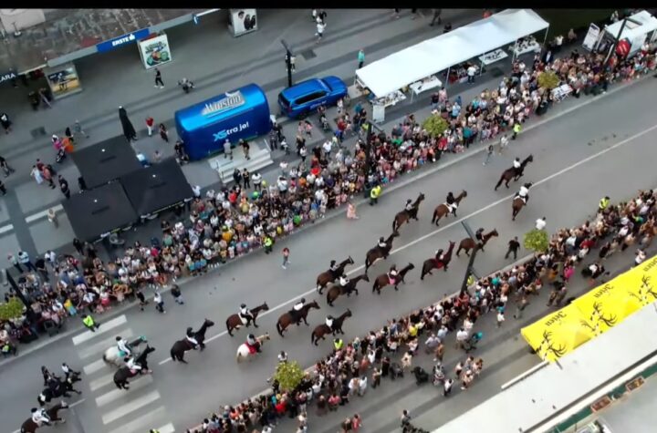 Defile 8