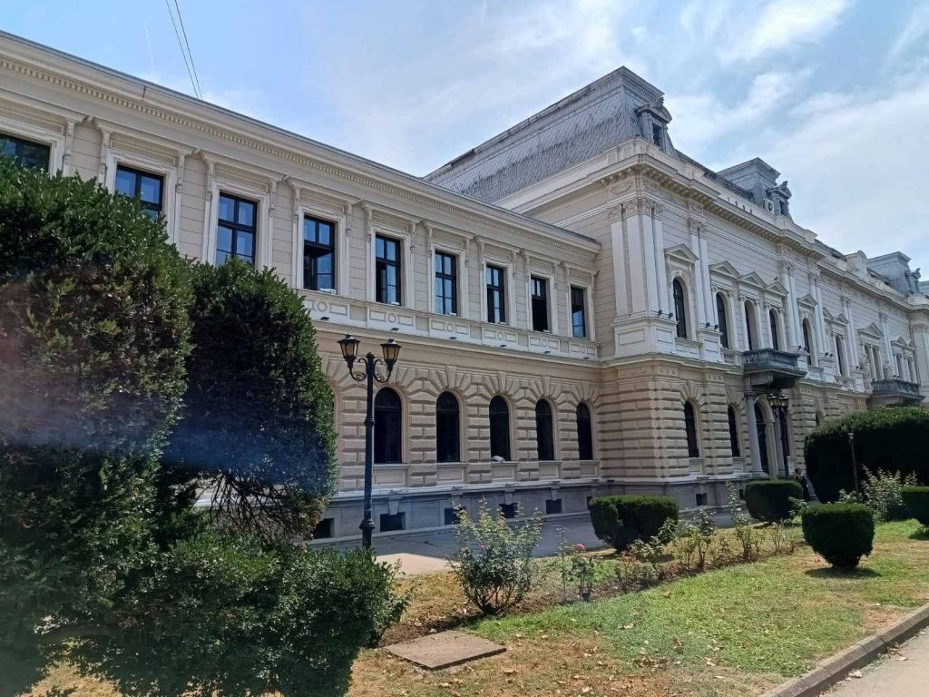 Img 4700d6e83f8bf98d833bb24a7944c259 v