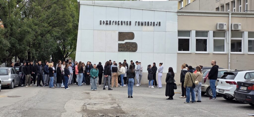 Img e257cc5467172c07291ef7f9b19d898e v