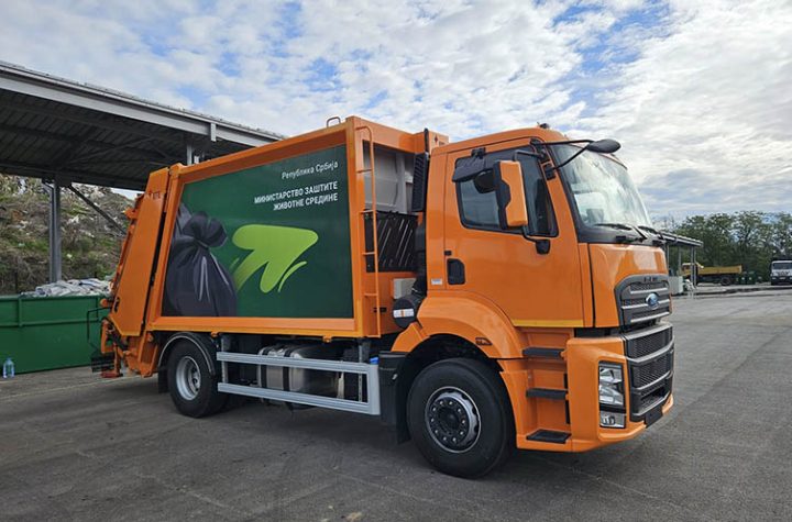 Kamion smećar petrovac 01