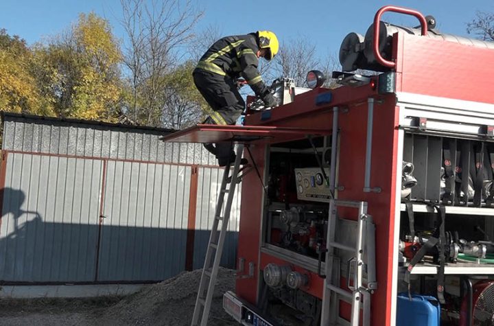 Vatrogasci gašenje požara 12
