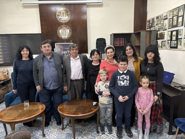 1769677170958 593x445