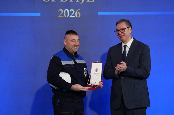 Predsednik Srbije Aleksandar Vucic odlikovao Ordenom Djordja Djurkovica