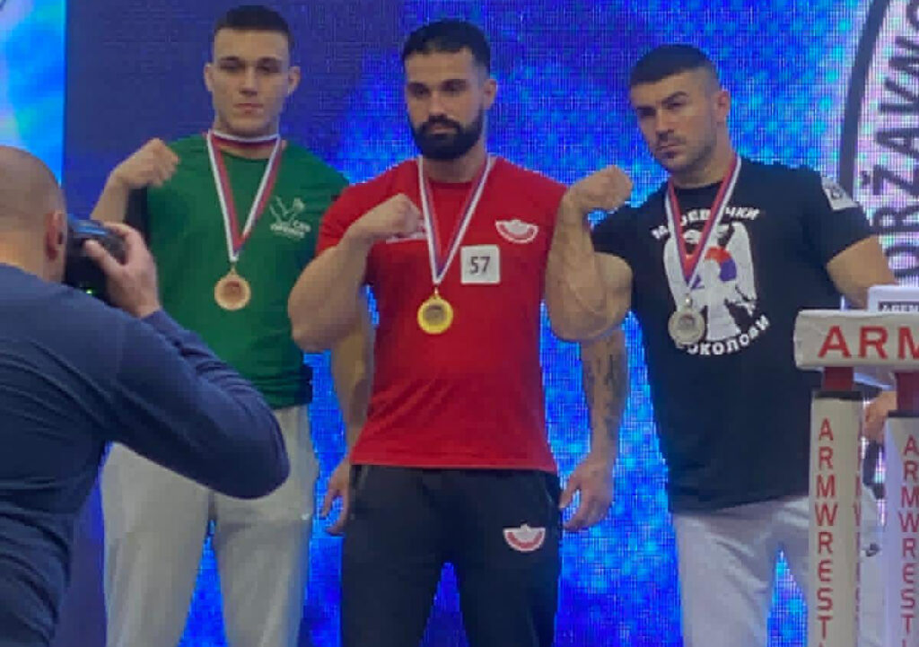 060e73e7 f874 4dc2 b141 81e277623086