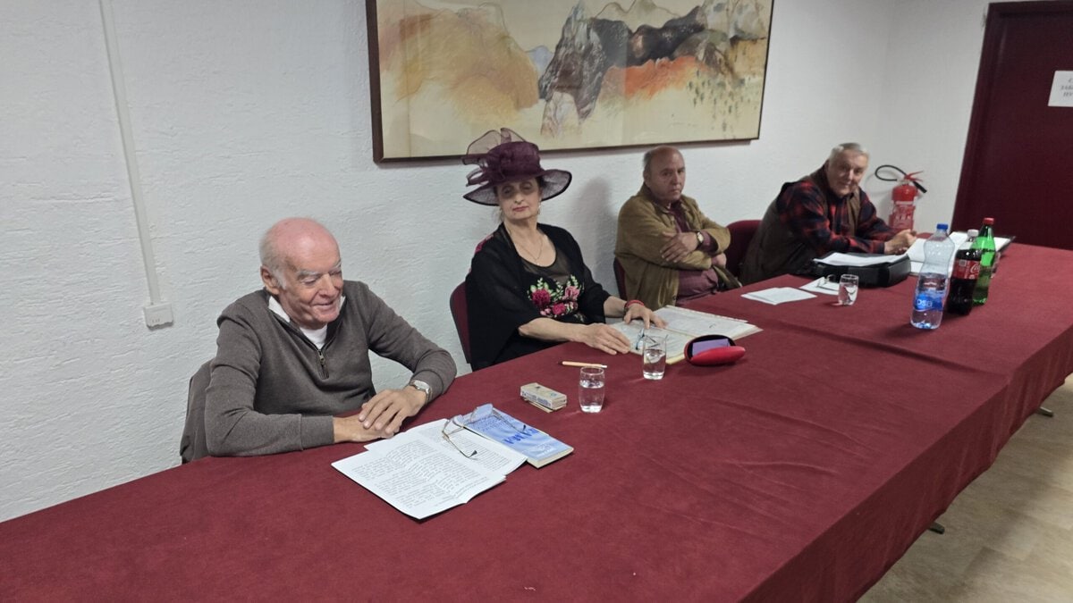 Veče aforizama i vedrog duha: „Pod kišobranom reči i osmeha“ u Požarevcu