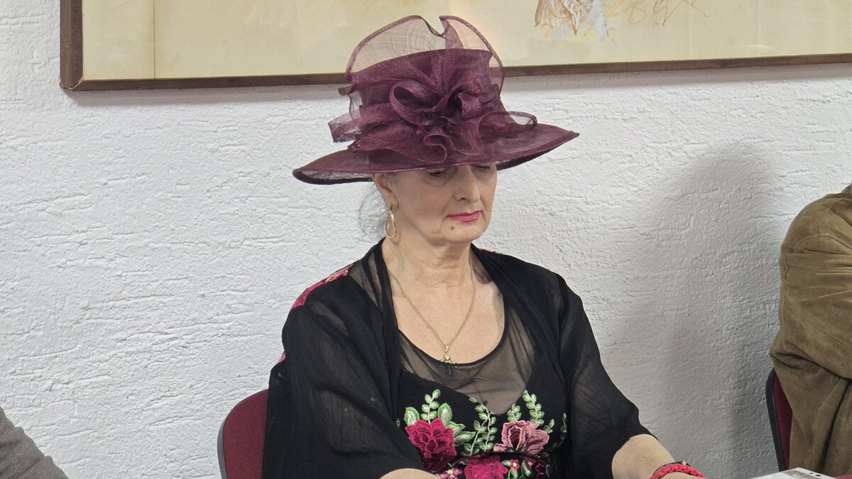 Veče aforizama i vedrog duha: „Pod kišobranom reči i osmeha“ u Požarevcu
