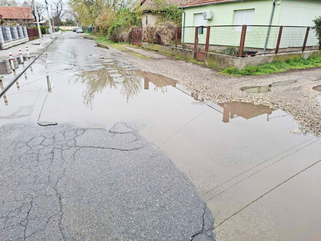 IMG eeaebd70710d5da7d0f8e7686945f4a2 V