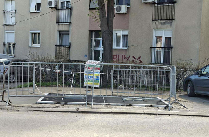 Radovi na trotoaru u Požarevcu, zaštitne ograde i radna zona.
