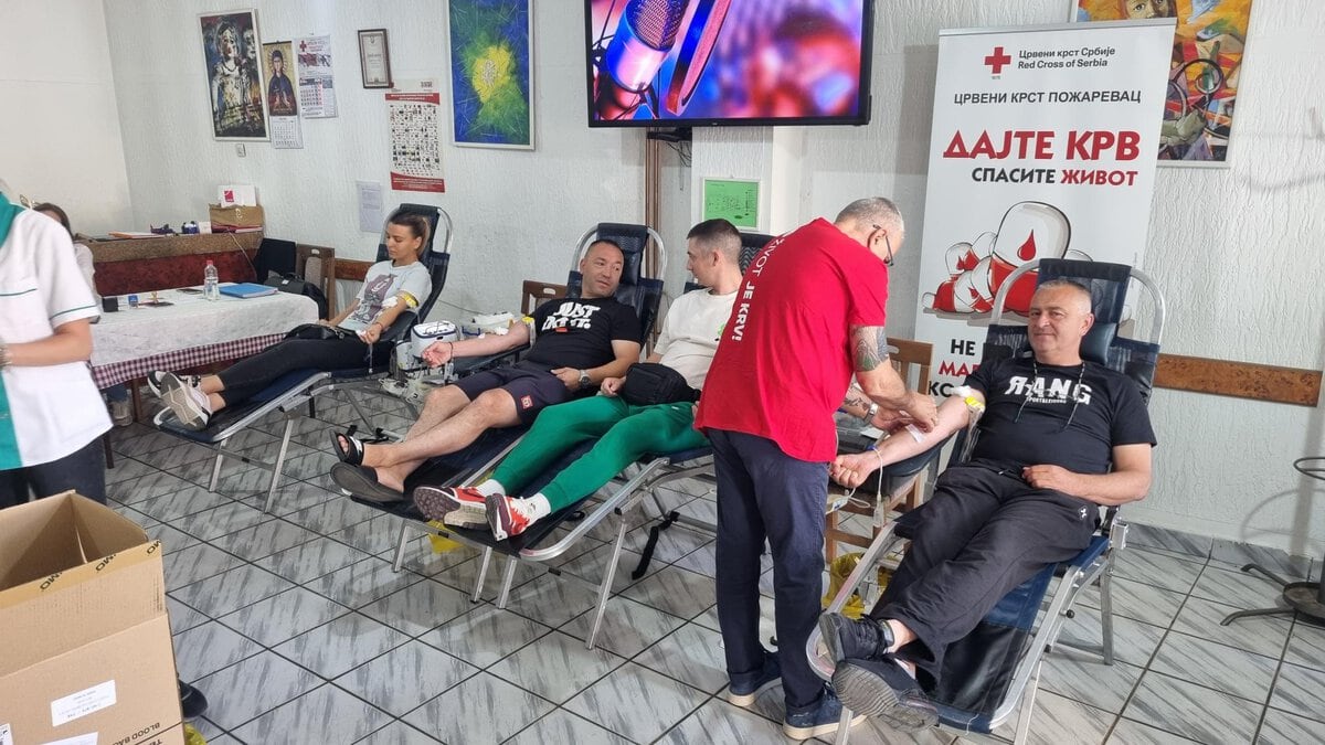 Prikupljeno 28 jedinica krvi, policajci podržali humanu misiju
