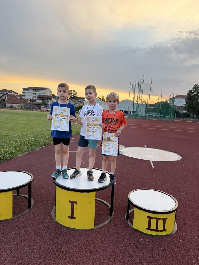 AK „Munje 012“ osvojio je deset medalja i sedam šampionskih titula
