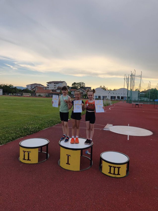 AK „Munje 012“ osvojio je deset medalja i sedam šampionskih titula