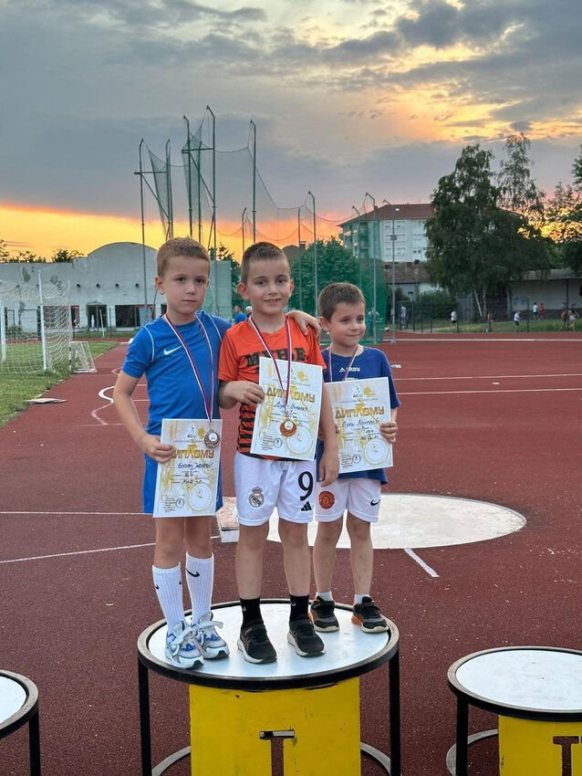 AK „Munje 012“ osvojio je deset medalja i sedam šampionskih titula