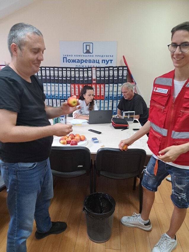 U Požarevcu obeležen Svetski dan bez duvanskog dima: Svakom ko je polomio cigaretu – jabuka