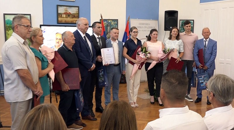 Zvanicna ceremonija dodele priznanja u Velikom Gradištu.