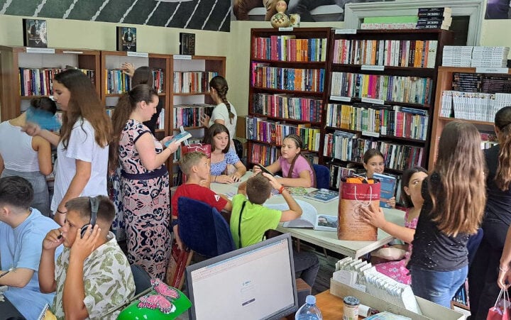 Deca sa Kosova i Metohije posetila Narodnu biblioteku u Požarevcu