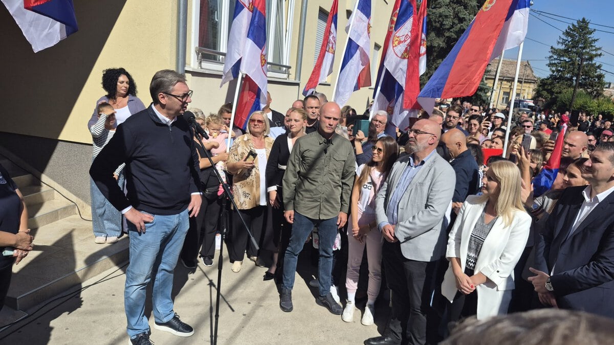 Vučić započeo predizbornu kampanju iz Požarevca: Najavljena nova ulaganja u bolnicu, infrastrukturu i privredu