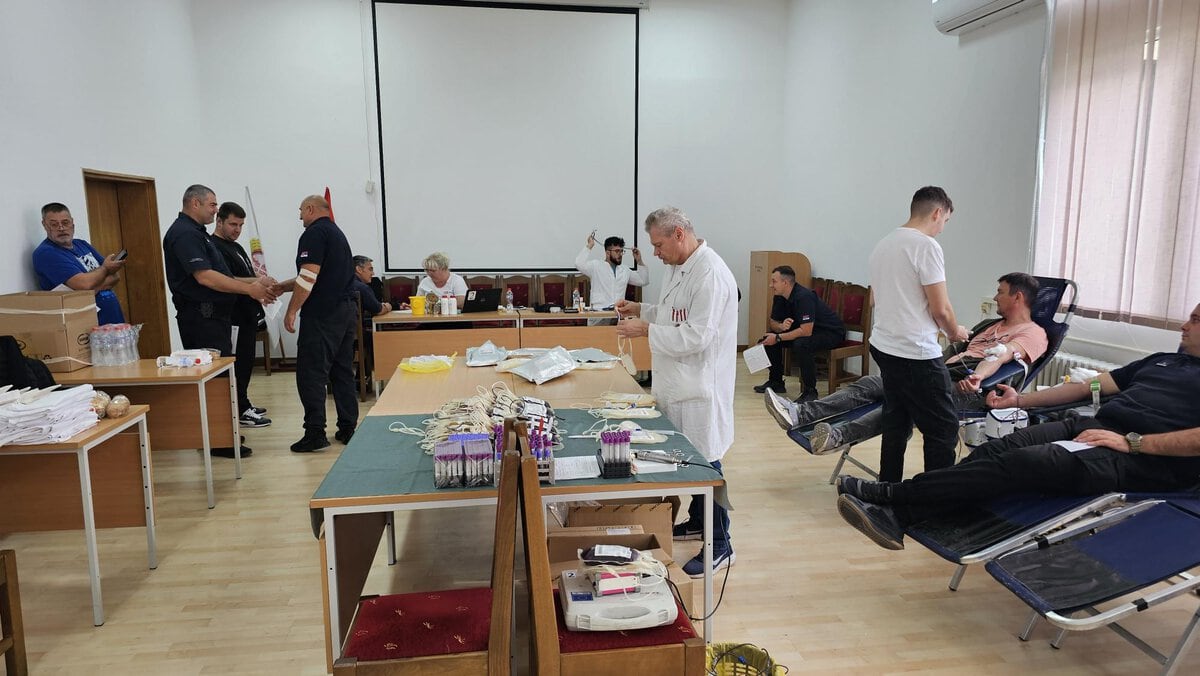 USPEŠNA AKCIJA U KPZ „ZABELA“: Zaposleni prikupili 59 jedinica krvi za lečenje pacijenata