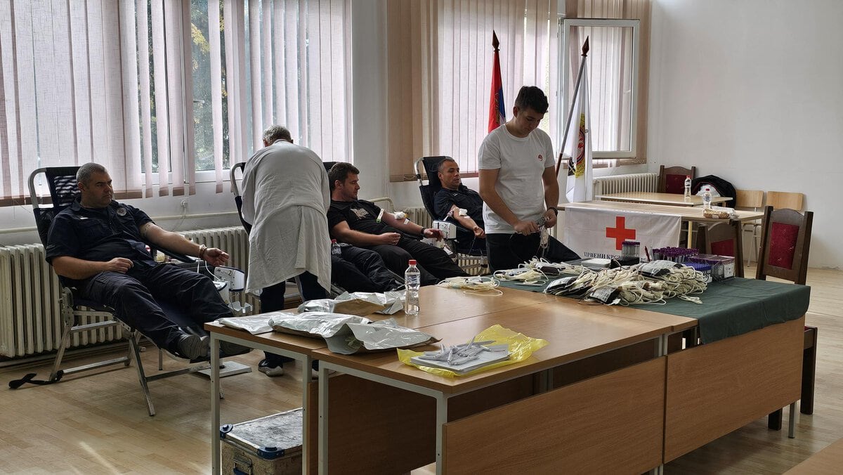 USPEŠNA AKCIJA U KPZ „ZABELA“: Zaposleni prikupili 59 jedinica krvi za lečenje pacijenata
