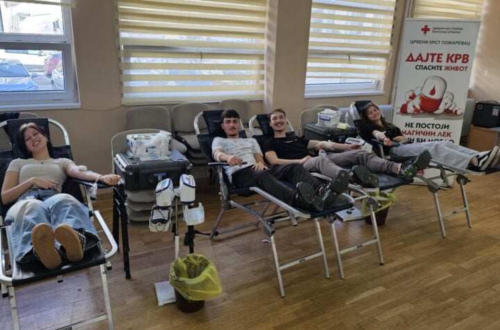 Mladi Požarevljani još jednom pokazali humanost: Uspešno sprovedena akcija dobrovoljnog davanja krvi...