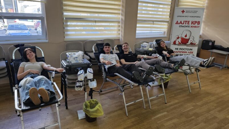 Mladi Požarevljani još jednom pokazali humanost: Uspešno sprovedena akcija dobrovoljnog davanja krvi...