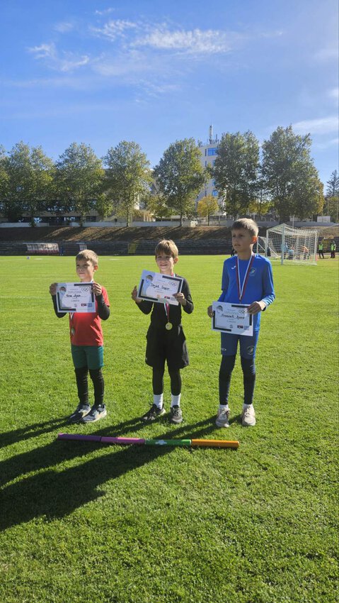 Uspešna nedelja za atletičare AK Munja 012