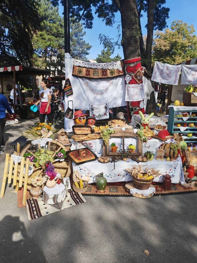 Udruženje žena oduševilo na završnici manifestacije „Izađi mi na teglu“